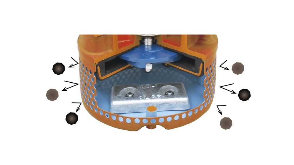 ストレーナがごみを中に入れない様子